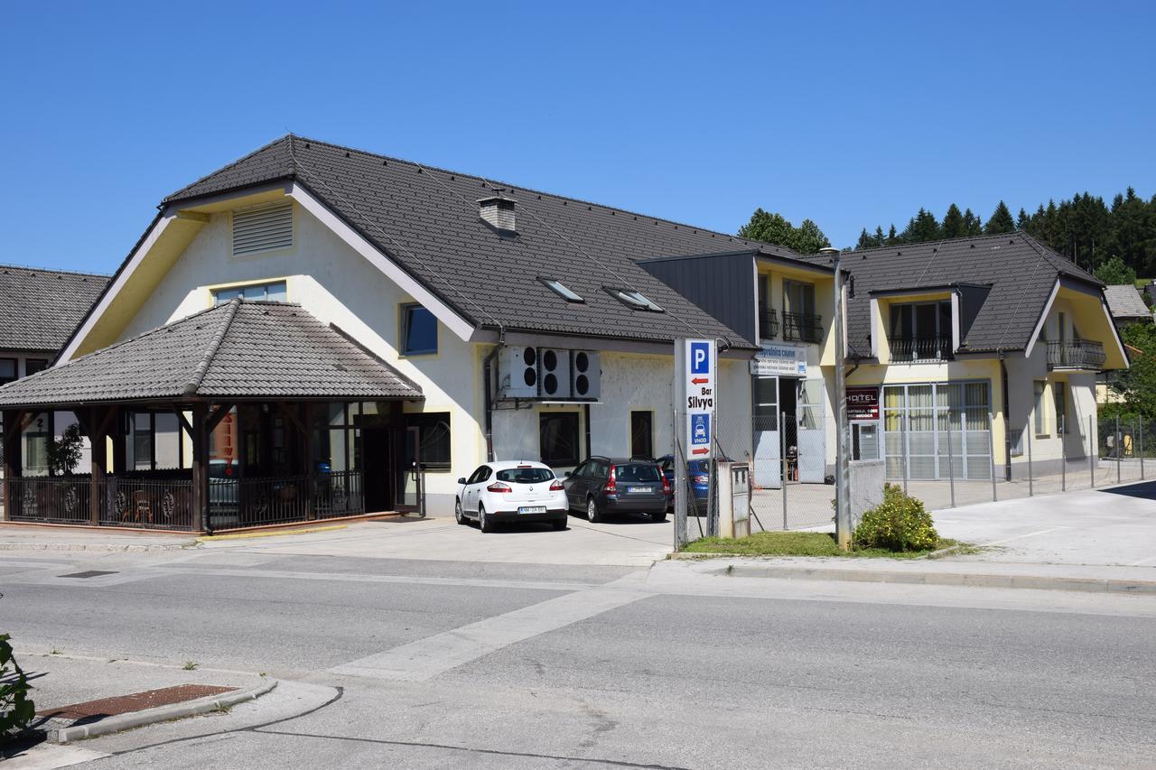 Hostel Novak Novo Mesto Eksteriør bilde