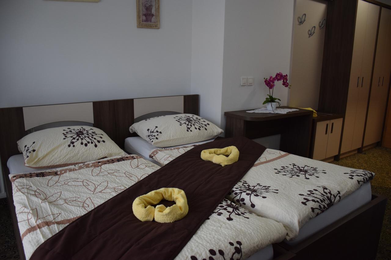 Hostel Novak Novo Mesto Eksteriør bilde